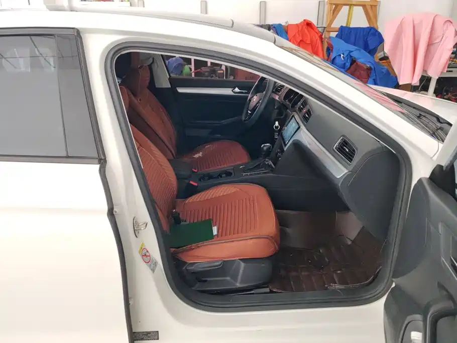 Volkswagen Lamando — миниатюра 8