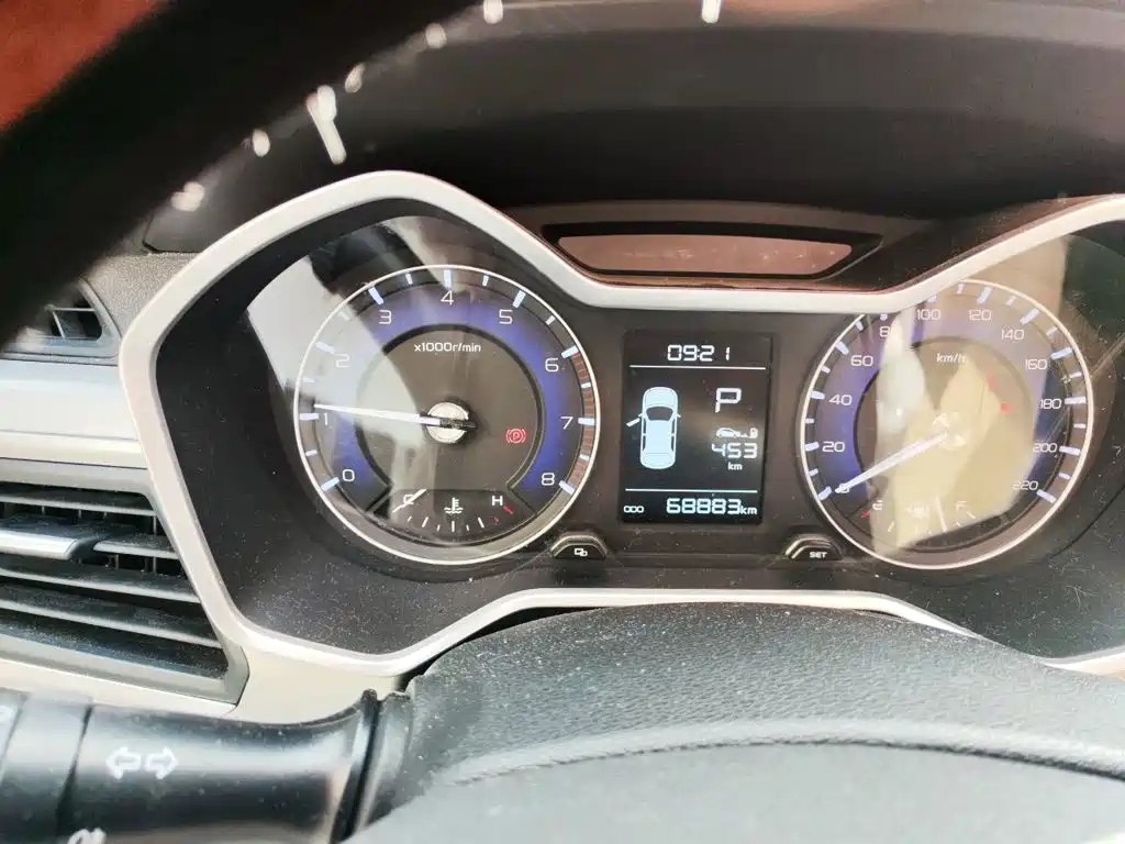 Geely Vision X3 — миниатюра 7