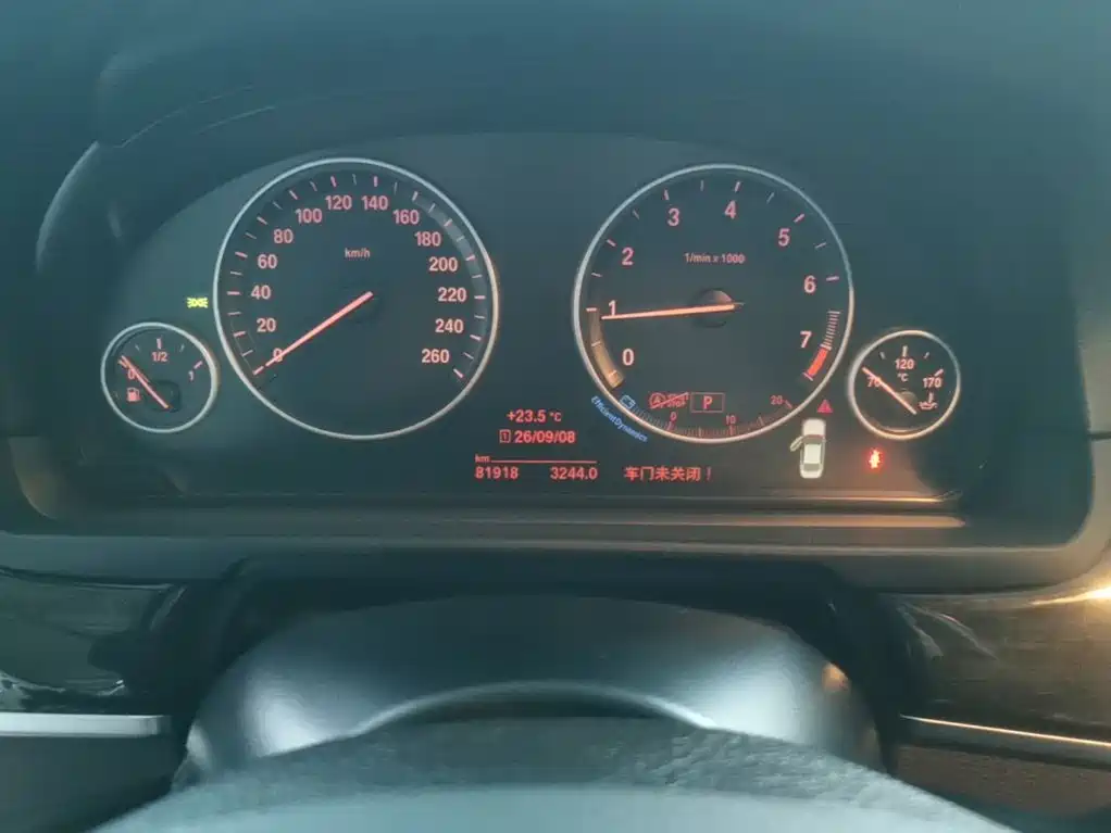 BMW 5 Series — миниатюра 12