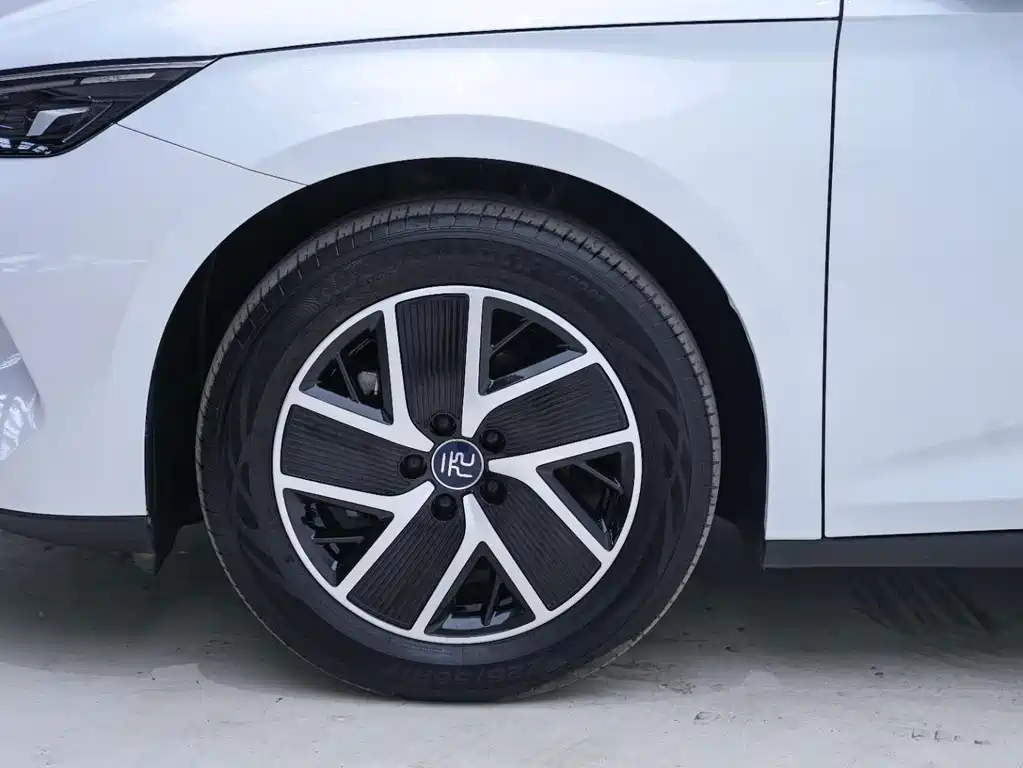 BYD Qin L — миниатюра 8