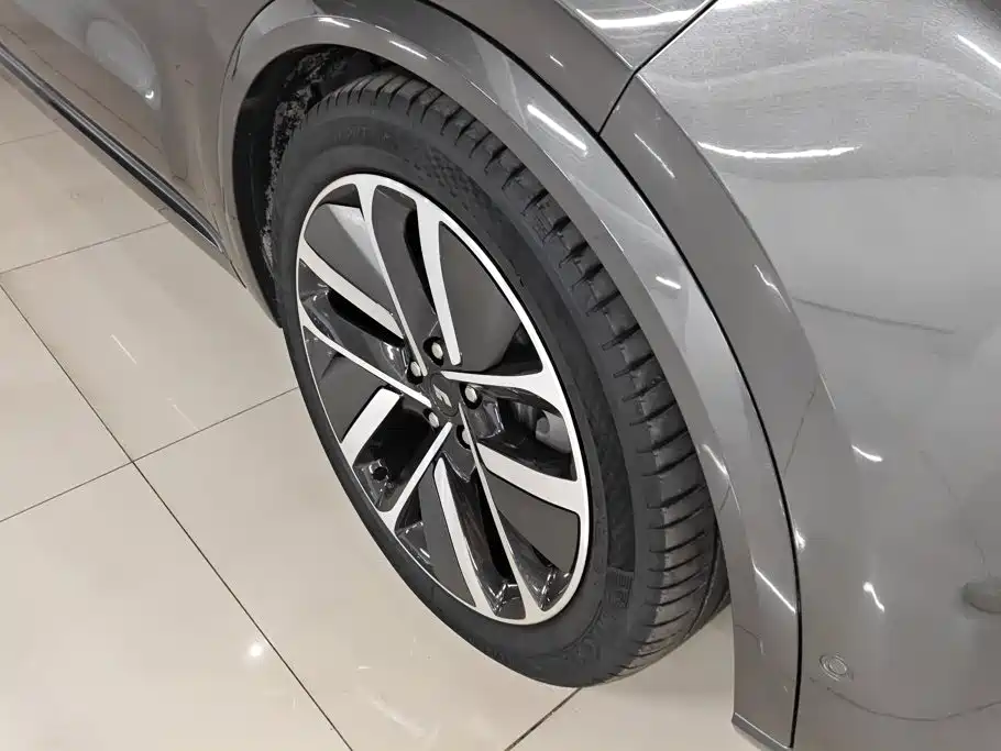 Li Auto Li L9 — миниатюра 6