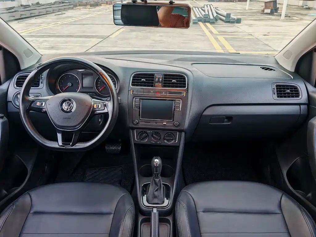 Volkswagen Polo — миниатюра 8