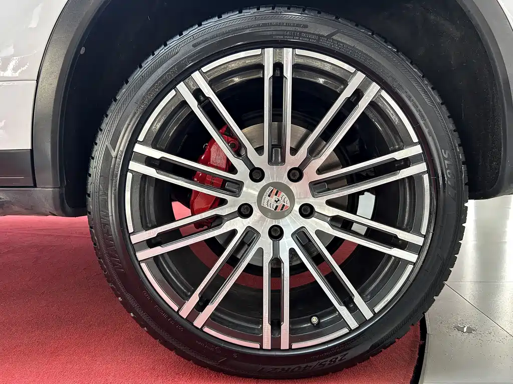 Porsche Cayenne — миниатюра 40