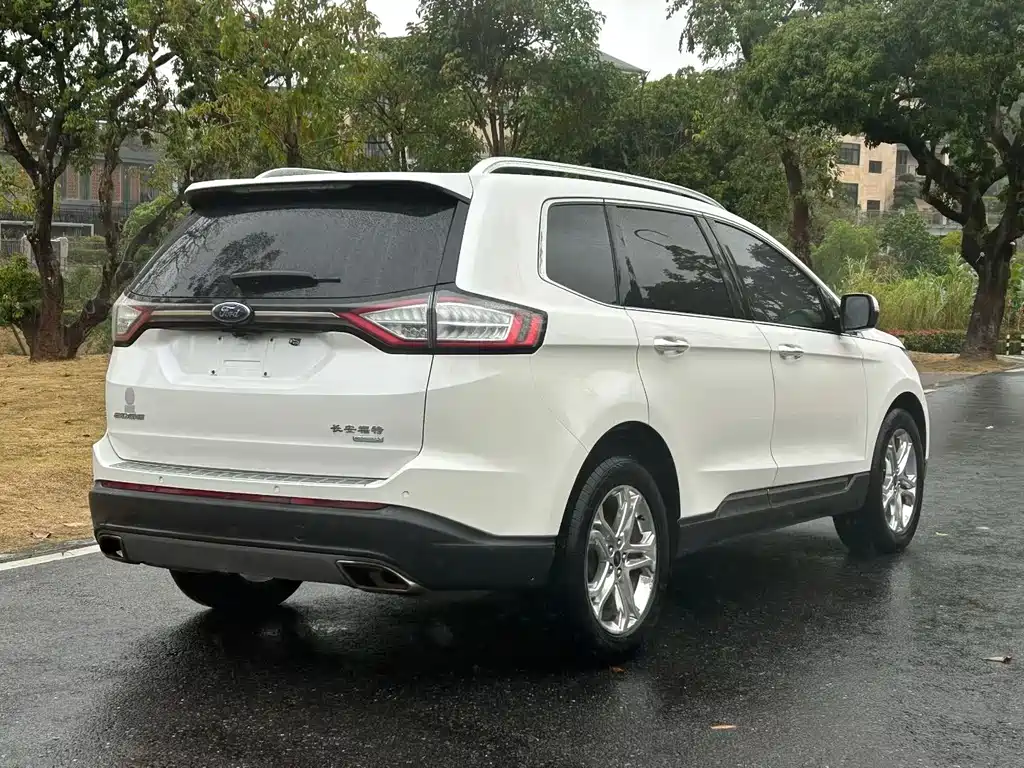 Ford Edge — миниатюра 9