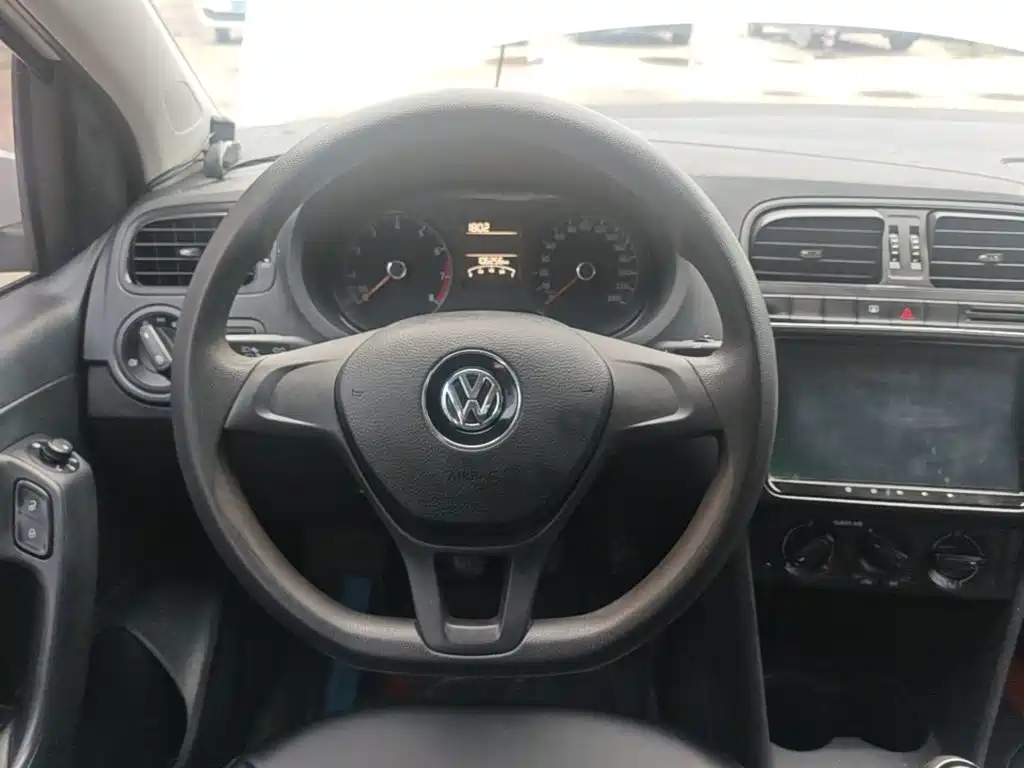 Volkswagen Polo — миниатюра 11