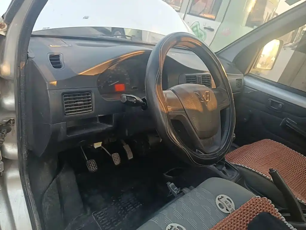 Wuling Rongguang Mini Truck — миниатюра 10