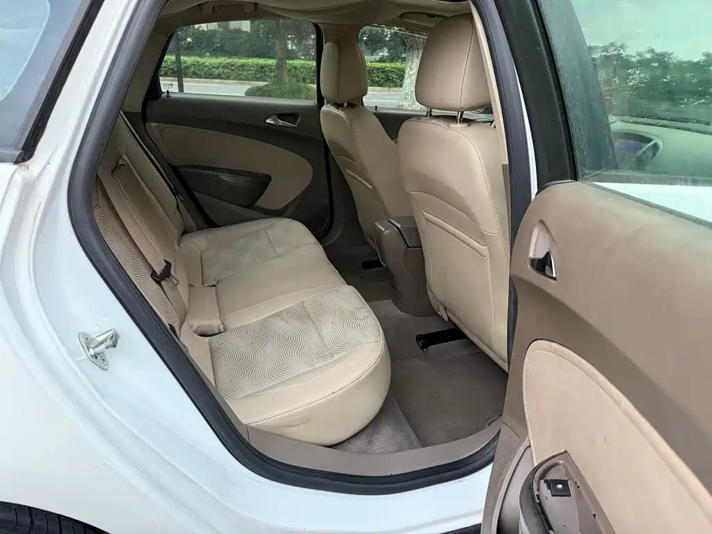 Buick Excelle — миниатюра 31