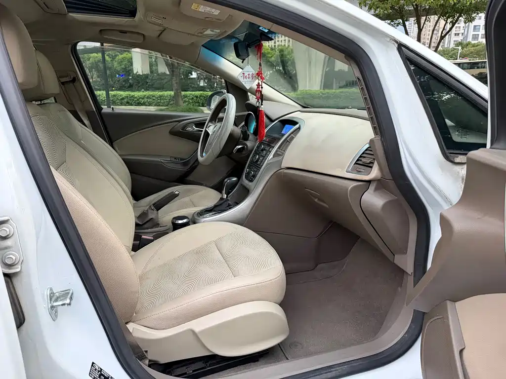 Buick Excelle — миниатюра 30