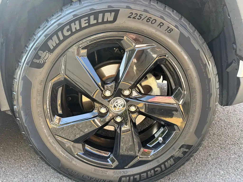 TOYOTA RAV4 RONGFANG