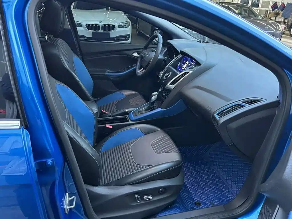 Ford Focus — миниатюра 8