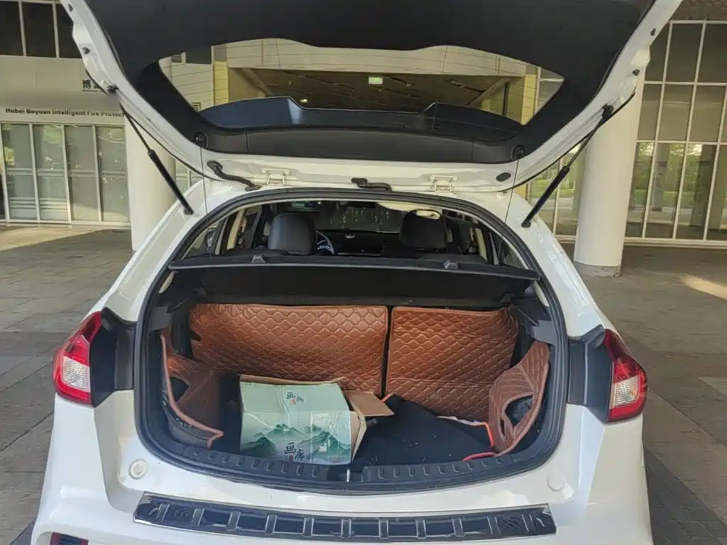 Geely Vision X3 — миниатюра 15