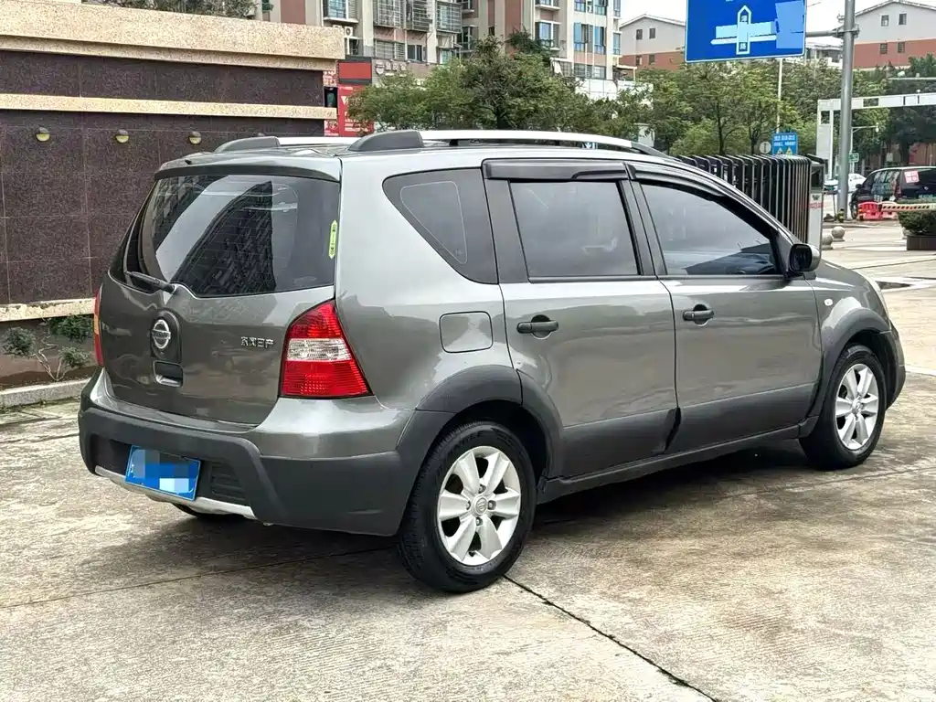 Nissan Livina — миниатюра 5
