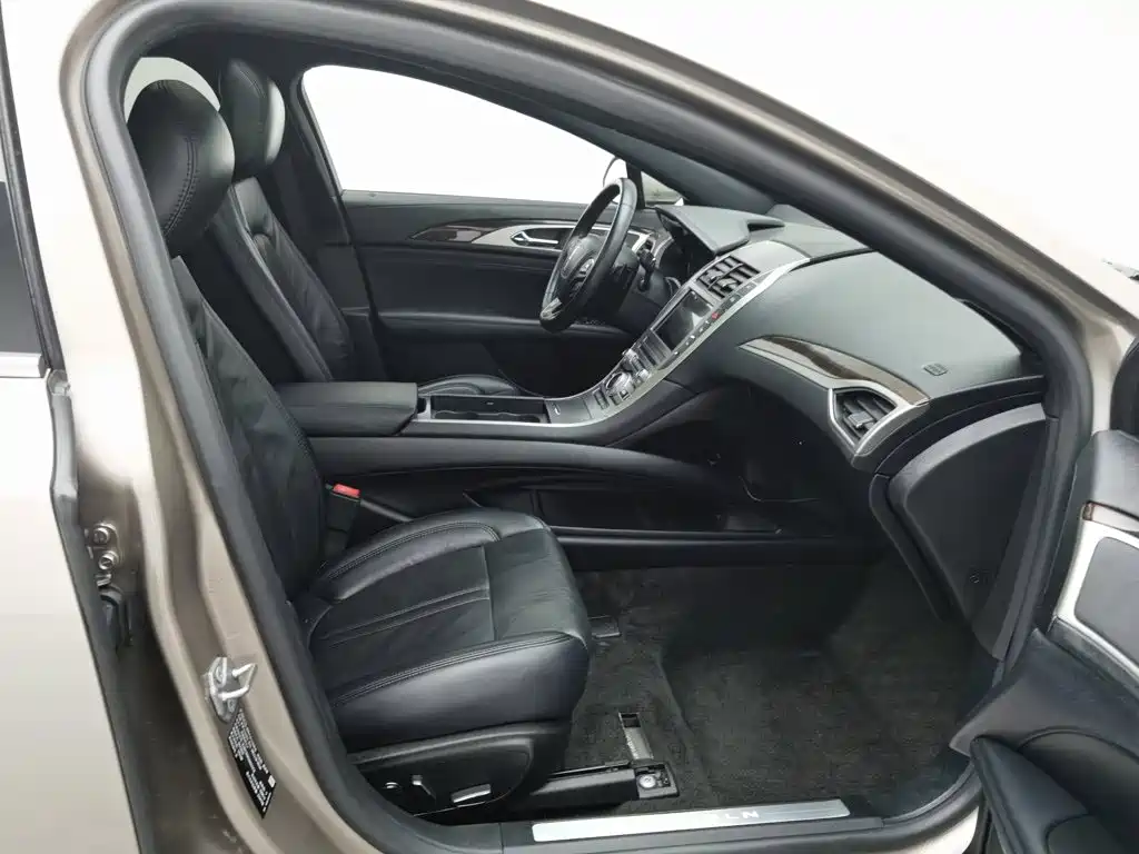 Lincoln MKZ — миниатюра 23