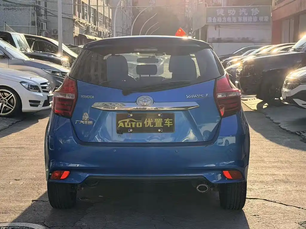 Toyota Yaris L — миниатюра 4