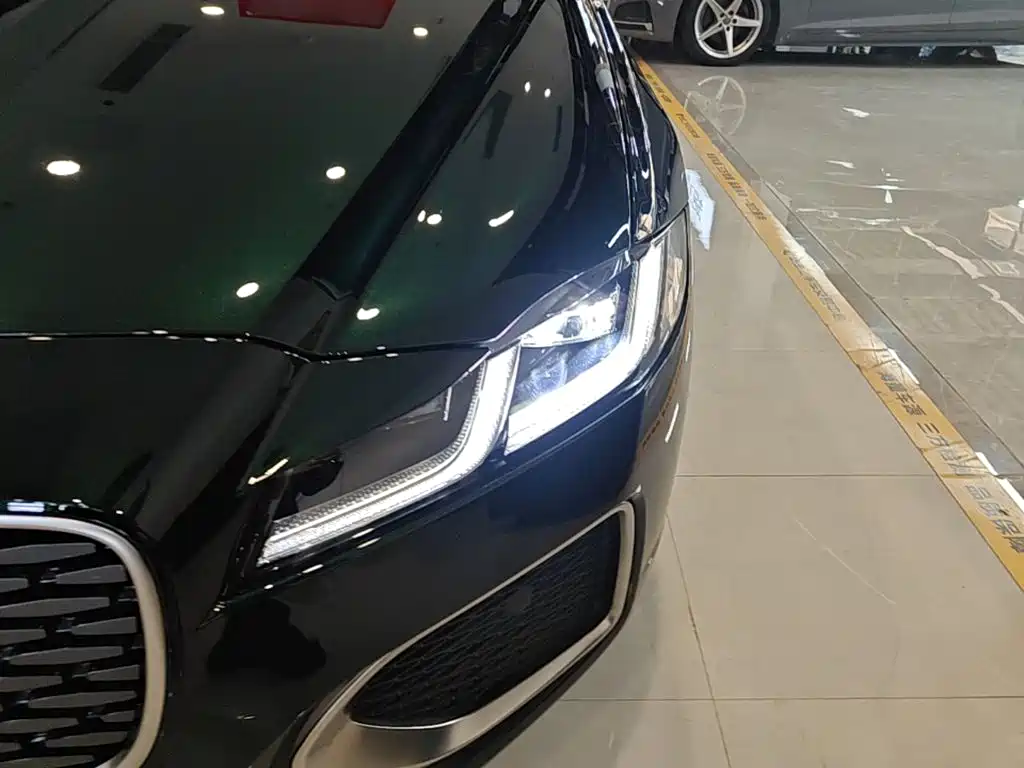 Jaguar XFL — миниатюра 24