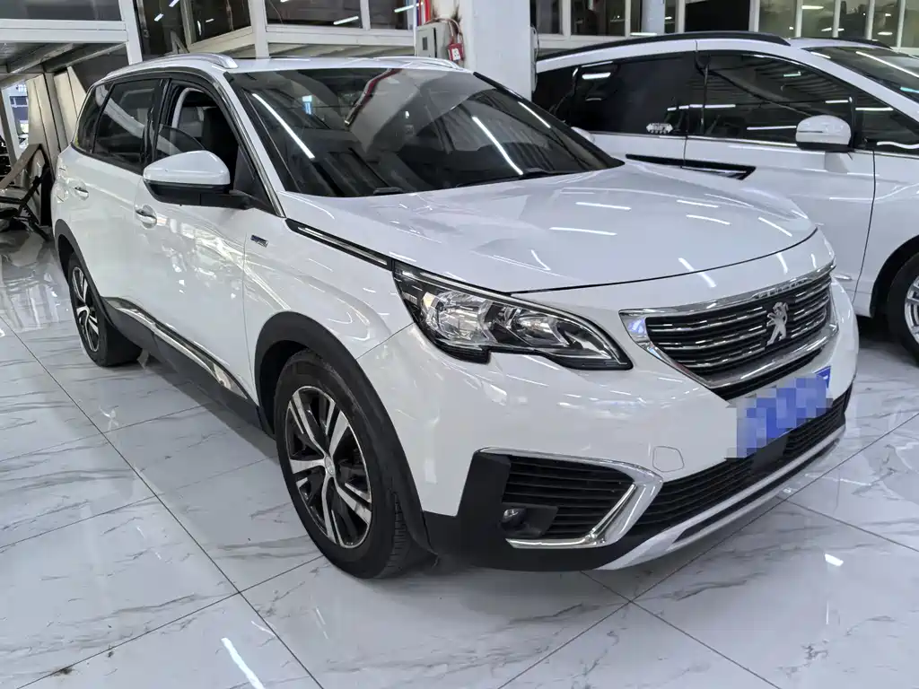 Peugeot 5008 2017 380THP 7 мест Elite