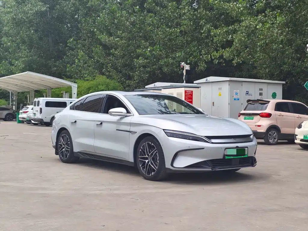BYD Han 2025 EV Smart Drive 605KM