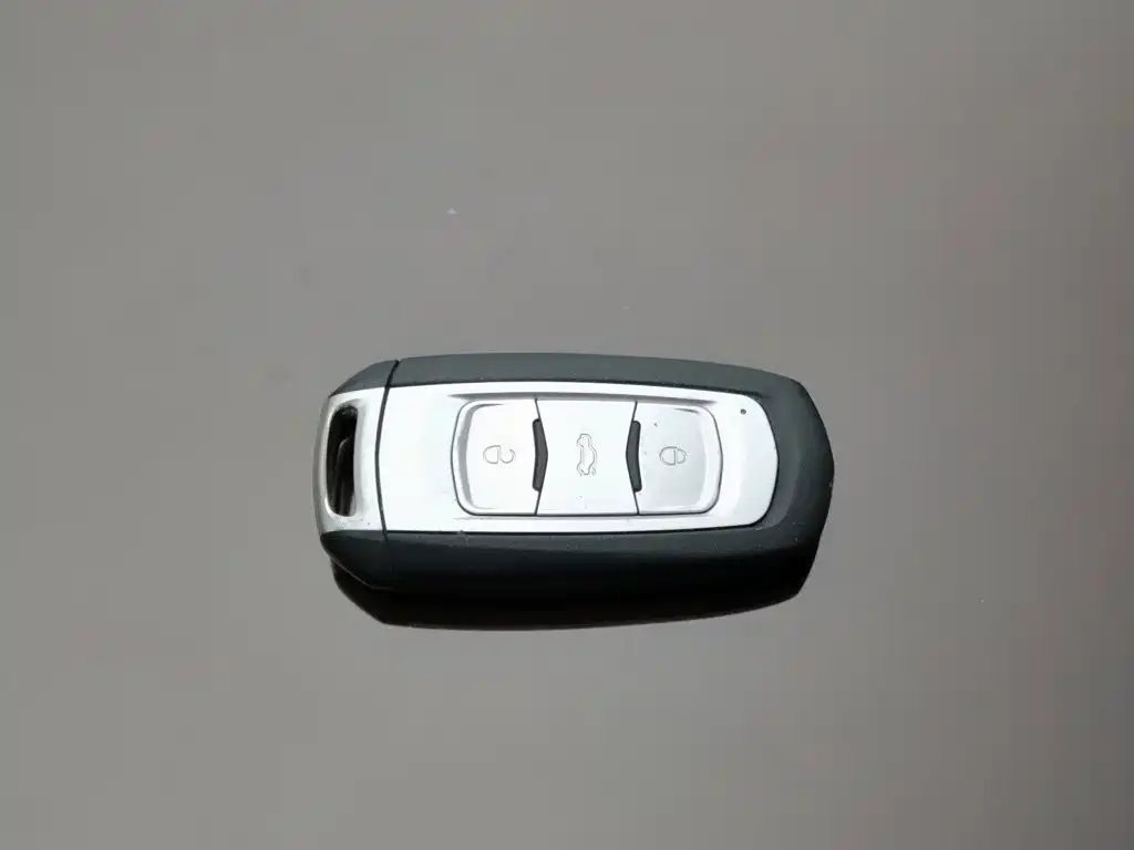 Geely Emgrand — миниатюра 19