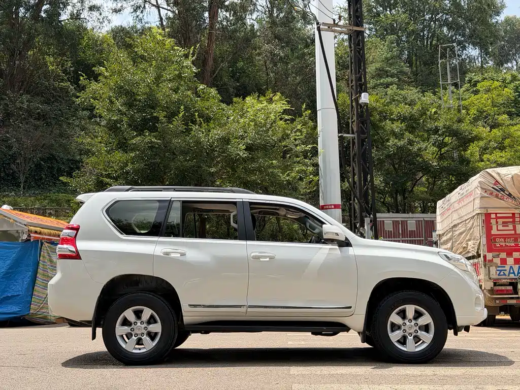 Toyota Prado — миниатюра 4