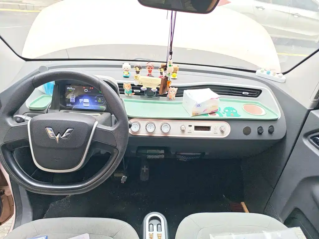 Wuling MINIEV — миниатюра 5