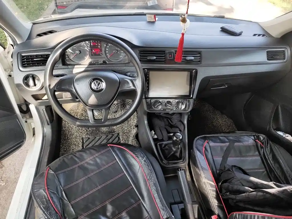 Volkswagen Santana — миниатюра 10