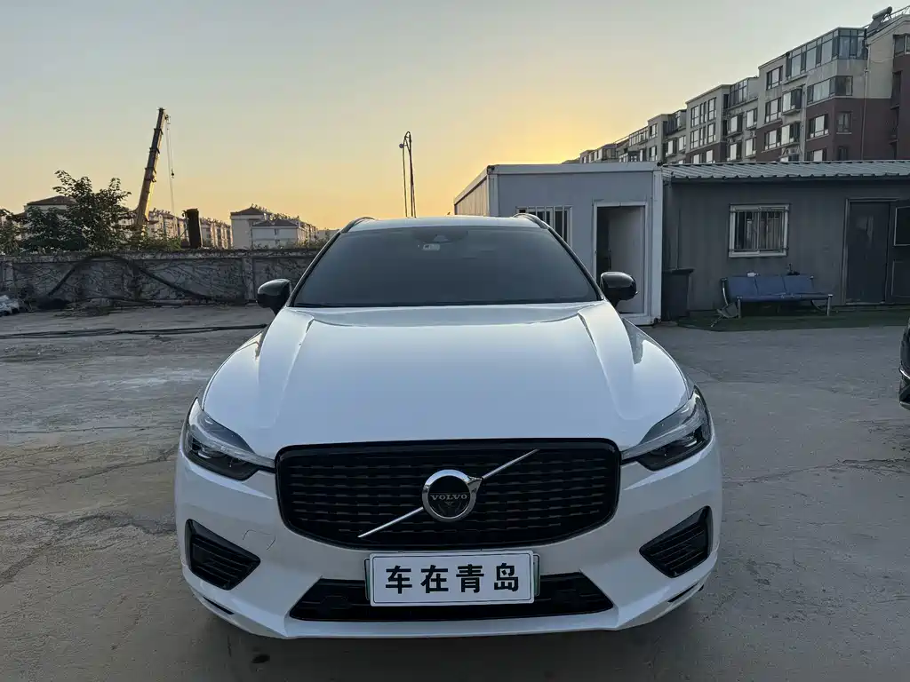 Volvo XC60 PHEV — миниатюра 2
