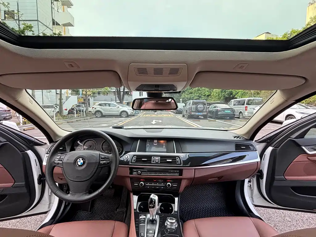 BMW 5 Series (Import) — миниатюра 8
