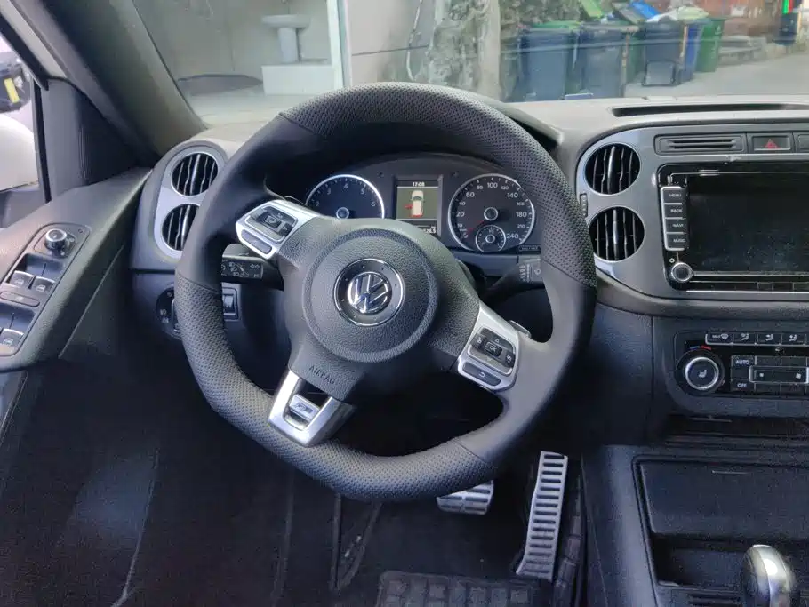 Volkswagen Tiguan — миниатюра 15