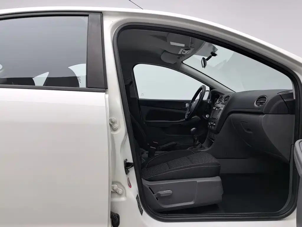 Ford Focus — миниатюра 23