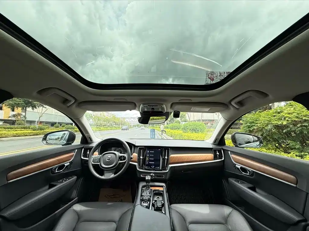 Volvo S90 — миниатюра 8