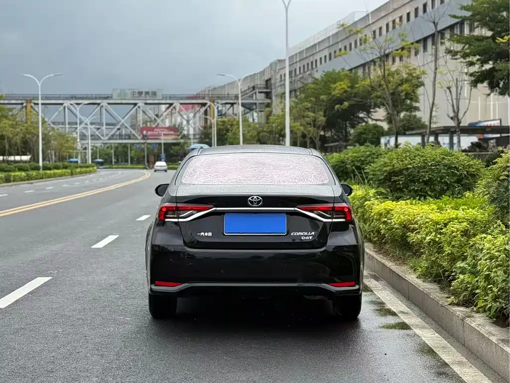 Toyota Corolla — миниатюра 3