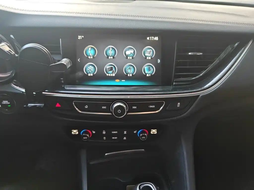 Buick Regal — миниатюра 9