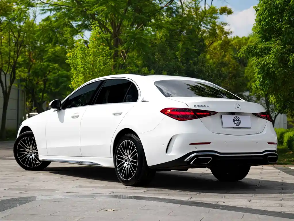 Mercedes-Benz C-Class — миниатюра 15