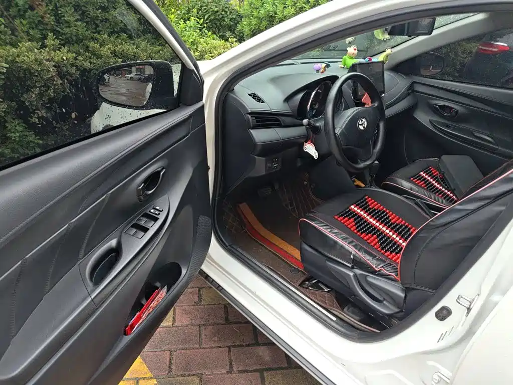 Toyota Yaris L — миниатюра 14