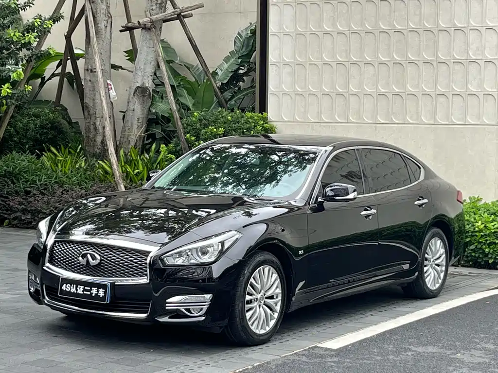 Infiniti Q70 2017 Q70L 2.5L Enjoy