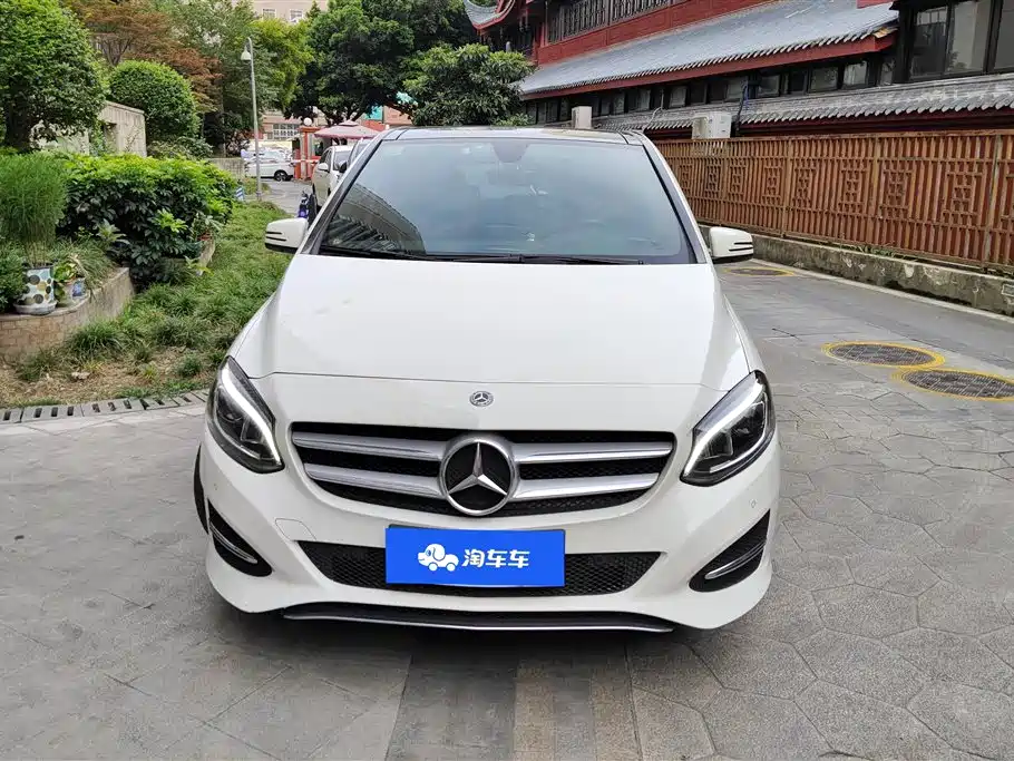 Mercedes-Benz B-Class B 2018 B 200 Fashion