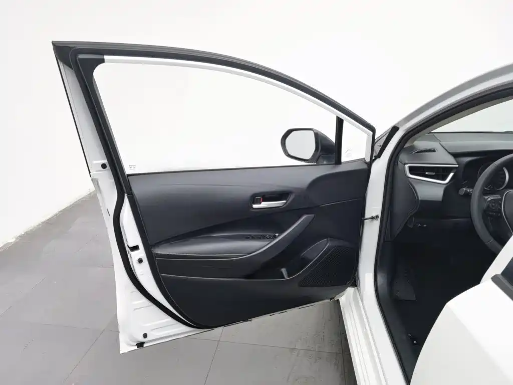 Toyota Corolla — миниатюра 8