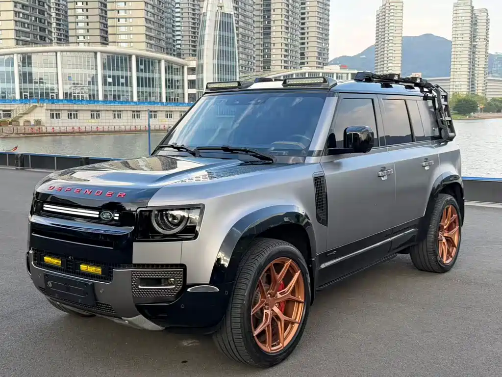 Land Rover Defender — миниатюра 3