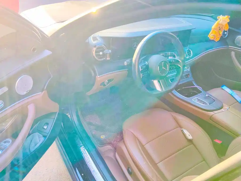 Mercedes-Benz E-Class — миниатюра 12