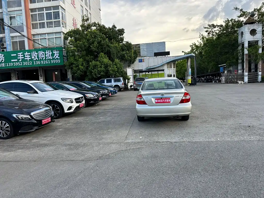 Toyota Camry — миниатюра 7