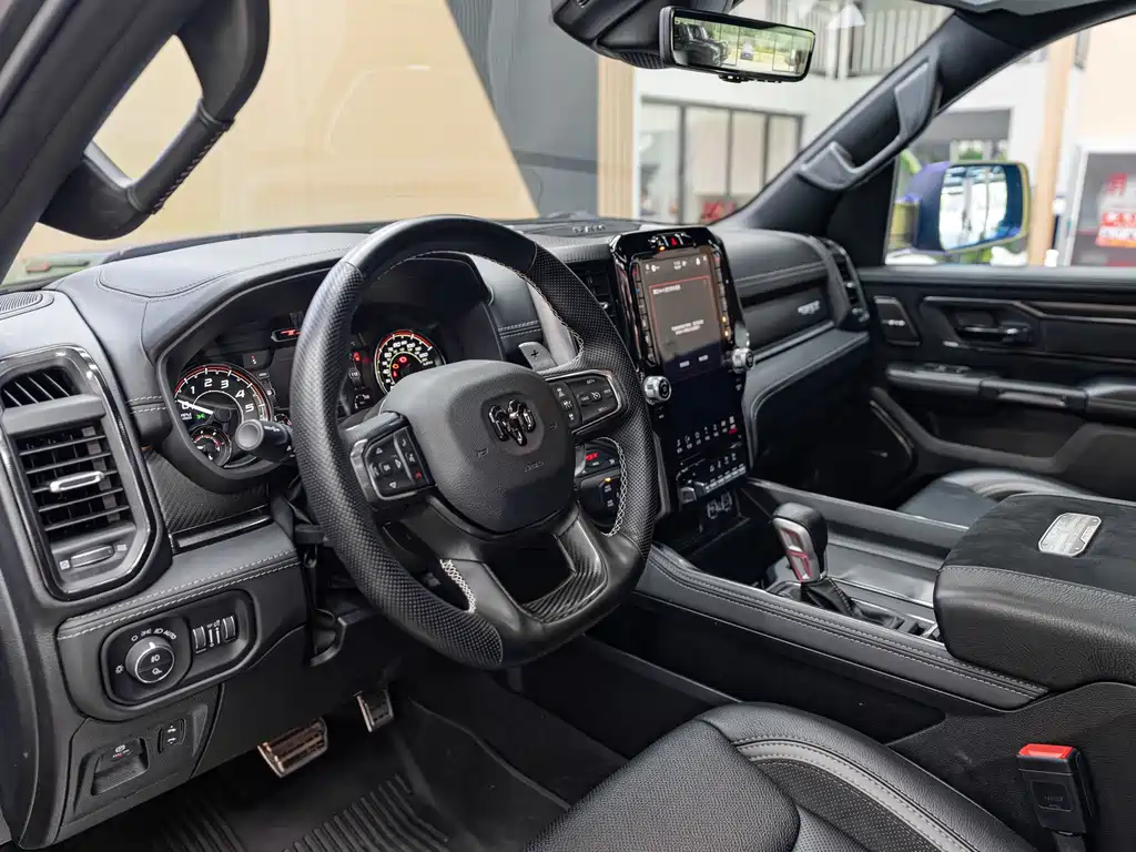 Ram Trucks 2022 6.2T