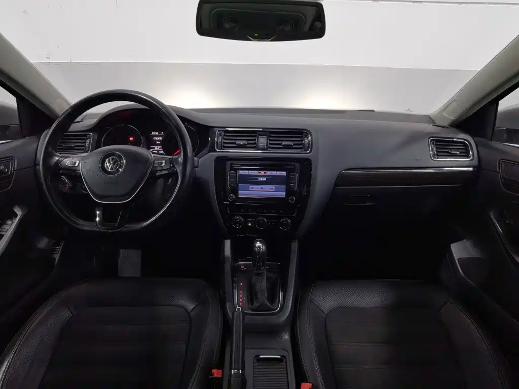 Volkswagen Sagitar — миниатюра 5