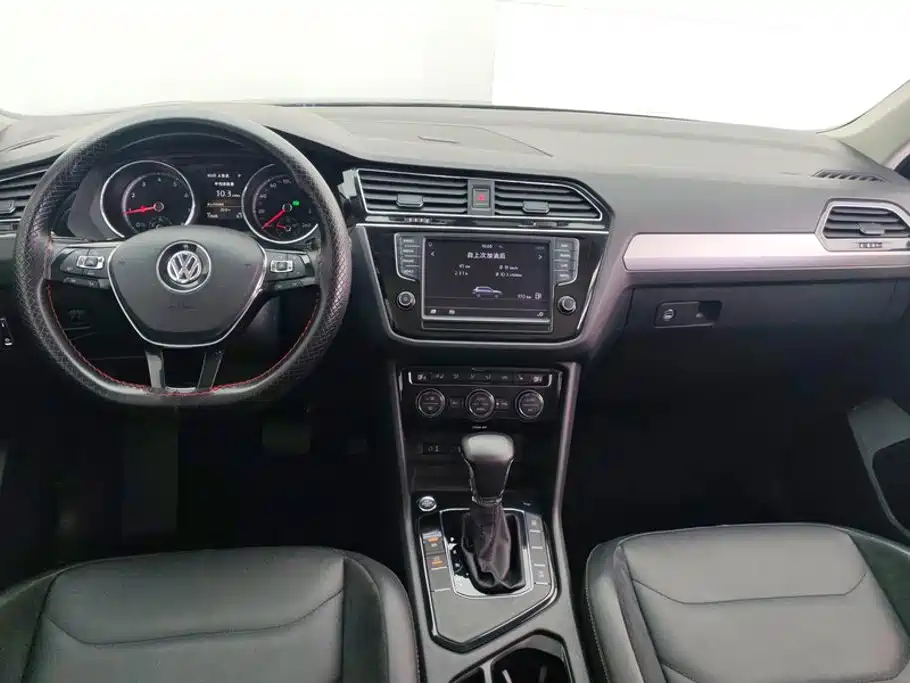 Volkswagen Tiguan L — миниатюра 12