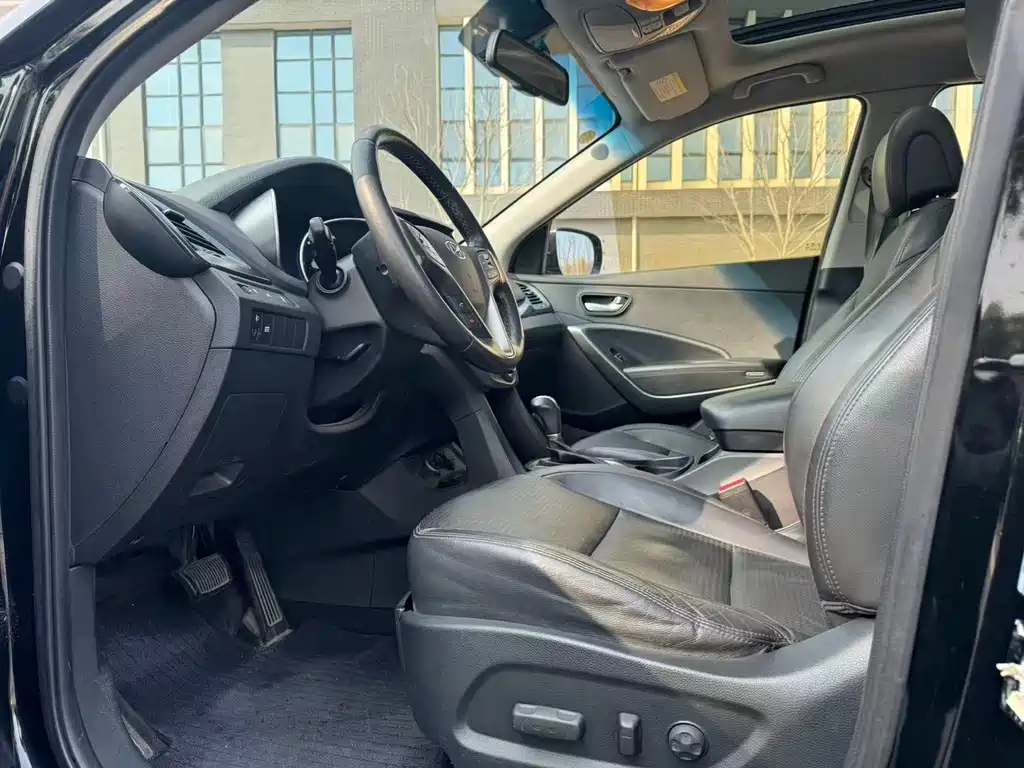 Hyundai Santa Fe — миниатюра 5