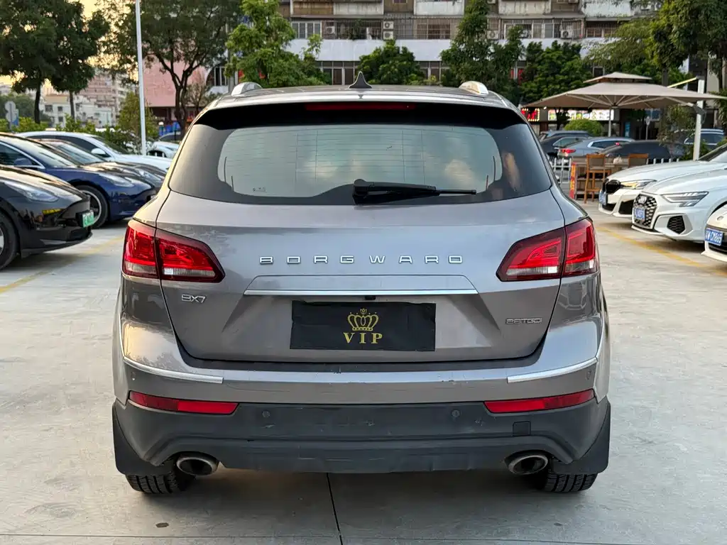 Borgward BX7 — миниатюра 5