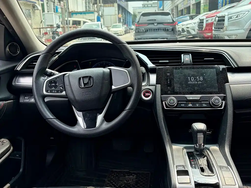 Honda Civic — миниатюра 10