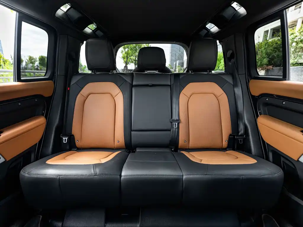 Land Rover Defender — миниатюра 12