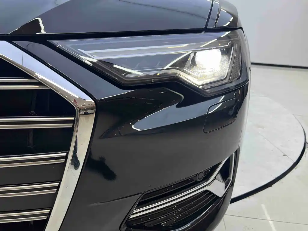 Audi A6L 2023 55 TFSI quattro Premium