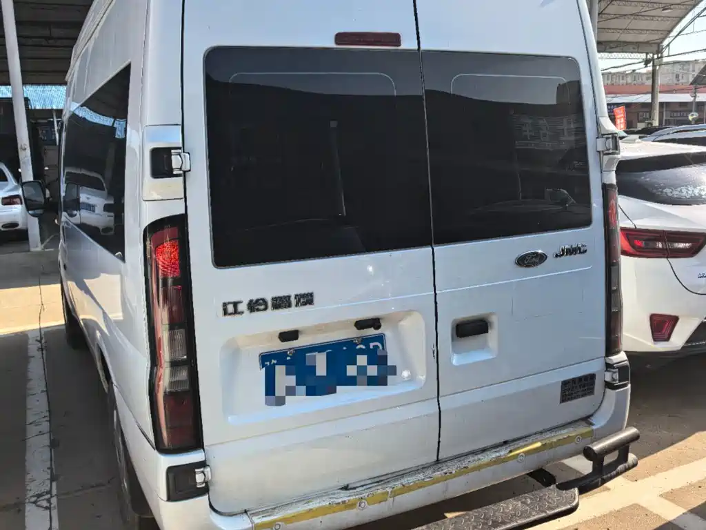 JMC JMC Fushun — миниатюра 2