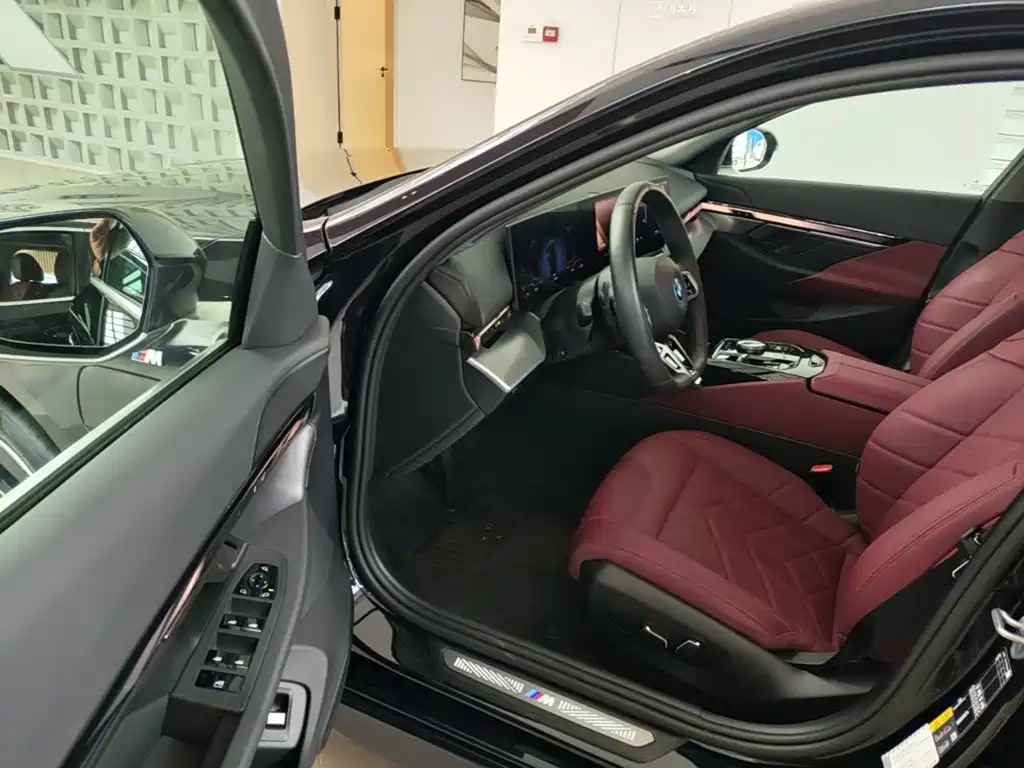 BMW i5 — миниатюра 16